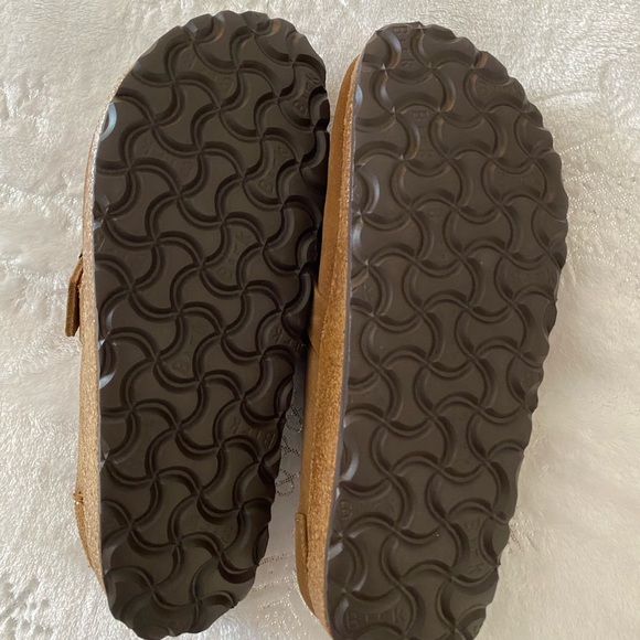 Birkenstock’s Buckley Clogs - Picture 5 of 11